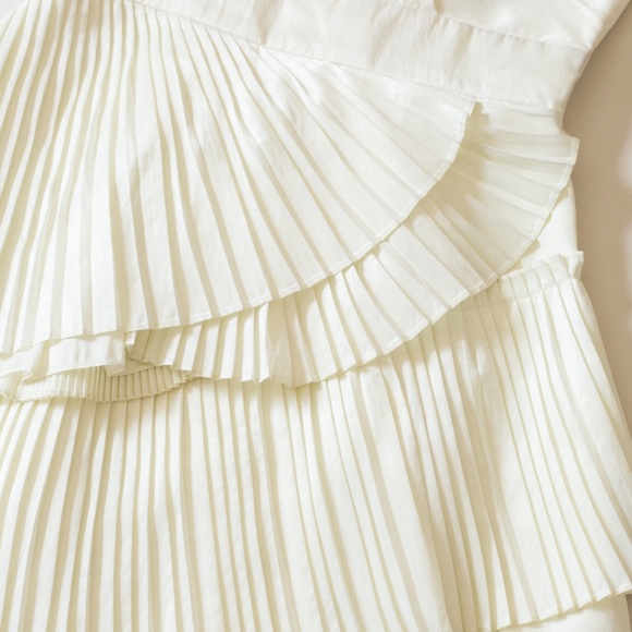 💎 RUFFLE DRESS 💎 - Picture 4 of 5